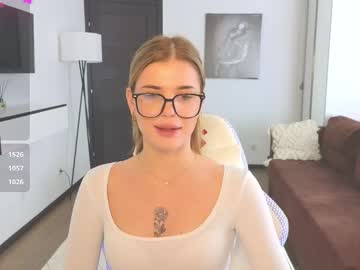 girl
        adri_novella cam image #248464