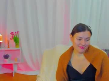 girl Latina Sex Cam with lika_diaz