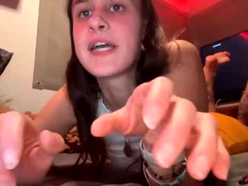girl
        skinnybitch4211 cam image #140857