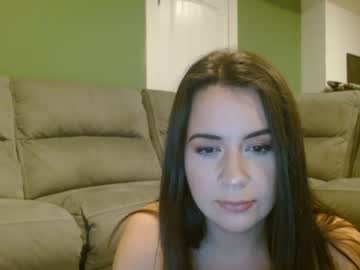 girl
        friskyforager cam image #40032