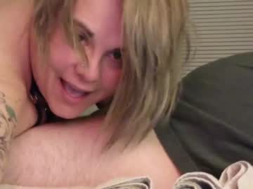 couple
        luv2squirt_2 cam image #147977