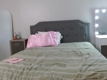 couple
        lucidxxdreams cam image #195577