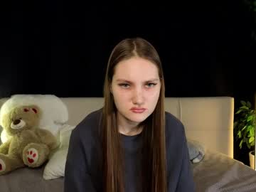 girl Latina Sex Cam with enchanting_ella