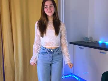 girl
        lorabeam cam image #165697