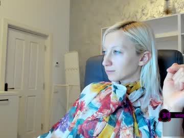 girl
        nataliebitton cam image #34341