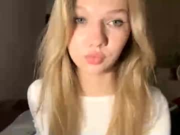 girl Latina Sex Cam with sultry_dreamer_4ever