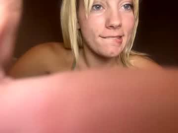 girl
        mimibabyyyy cam image #81352