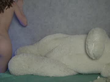 girl
        julia_cristal cam image #21059