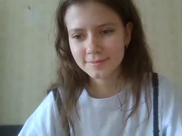 girl
        lilolum cam image #157888