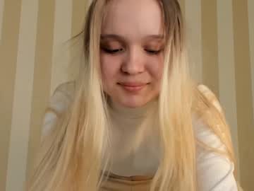 girl
        julydean cam image #83663