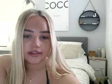girl
        littlemissevie06 cam image #253383