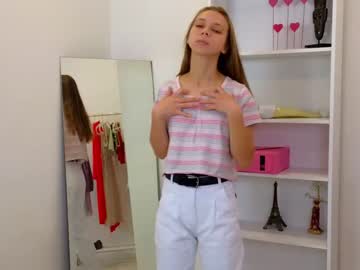 girl
        francesmontes cam image #126483