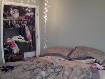 couple
        meatwad0221 cam image #14926
