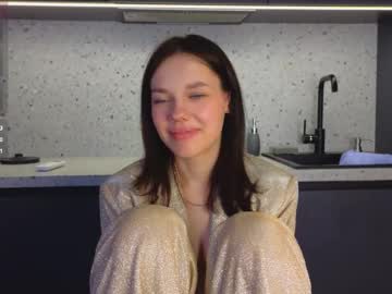 girl
        littlee_lily cam image #252407