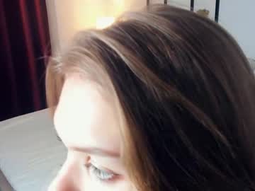 girl
        lesi_weis cam image #136561