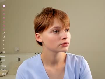 girl
        marianhallsted cam image #211202