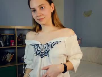 girl
        youne_and_beautiful cam image #78440