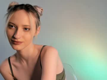 couple
        annawilkinsona cam image #103635
