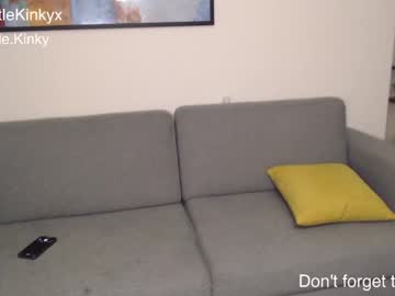 couple
        littlekinky0 cam image #196704