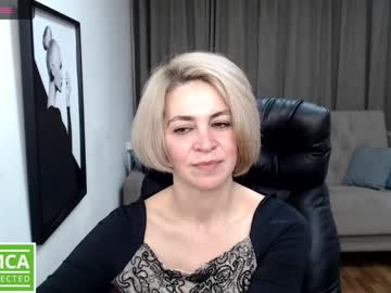 girl
        blondemommy_77 cam image #152194
