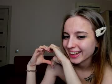 girl
        shy_mirra cam image #81618