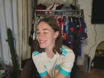 girl
        cheekymz cam image #185348