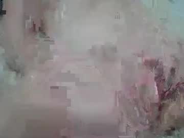 couple Latina Sex Cam with averyandeaston