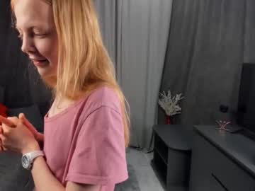 girl
        lorettacodd cam image #185084