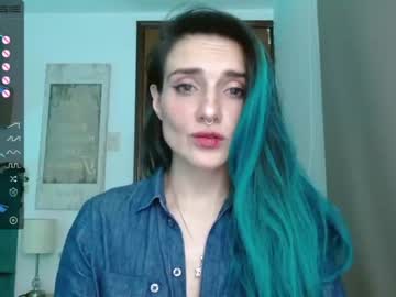 girl
        selina_blue cam image #53501
