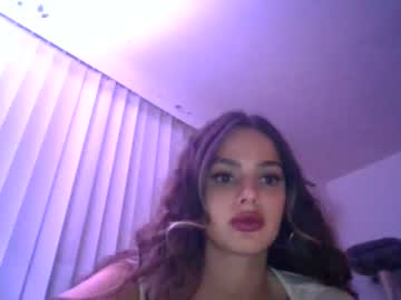 girl
        spacepenny cam image #92437