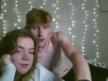 couple
        zekeee420 cam image #178465