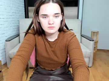girl
        angel__amy cam image #30455