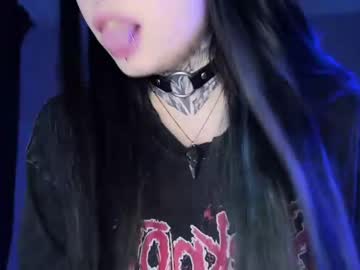 girl
        i_died_again cam image #84727