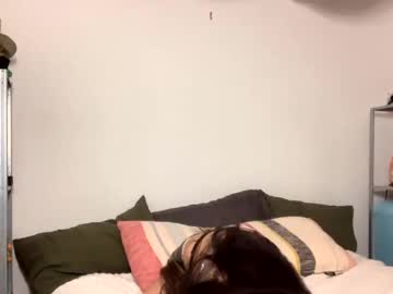 girl
        bellaboos cam image #256774