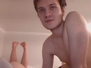 couple
        brave_students cam image #33208