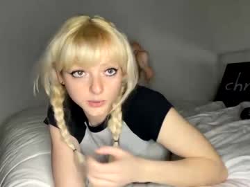 girl
        chrrybte cam image #71581