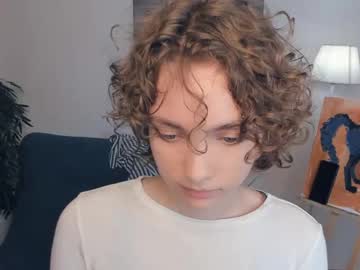 girl
        cutee_curls cam image #189883