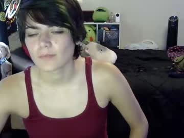girl
        lillyfaeee cam image #84045