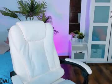 girl
        ashlyn_1 cam image #130355