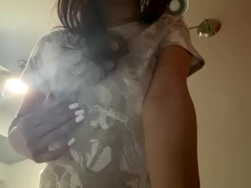 girl
        daisyrose88 cam image #251489