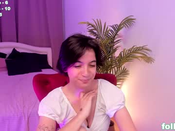 girl
        frances_shine cam image #209578