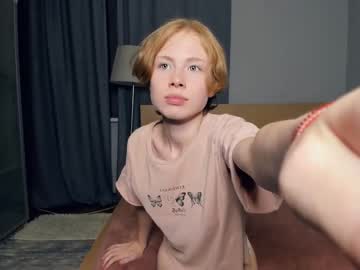 girl
        white_vsensation cam image #111440