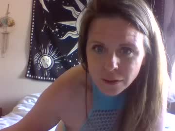 girl
        naughtyymarie420 cam image #93913