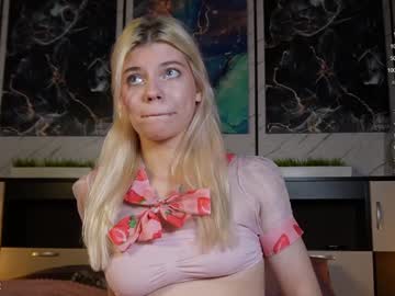 girl
        victoriabeverly cam image #207851