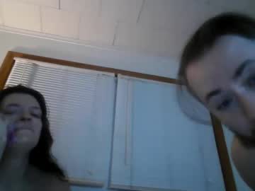 couple Latina Sex Cam with suitedandbossy