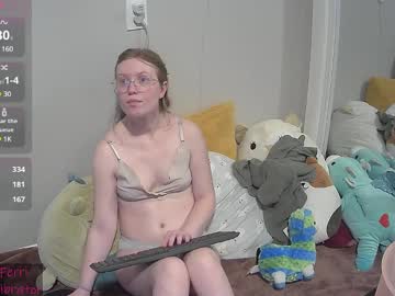 girl Latina Sex Cam with littlemissmissy234