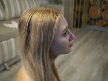girl
        hanna_monttana cam image #249812