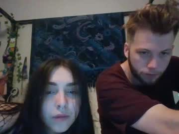 couple
        primordialjuices cam image #180012
