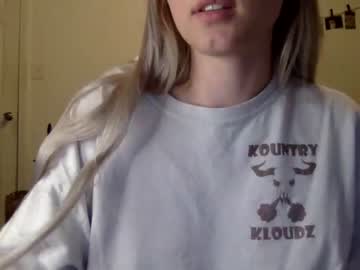 girl
        petiteblondie13 cam image #168371