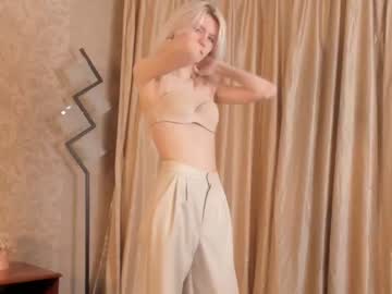 girl
        babyblondea cam image #77610